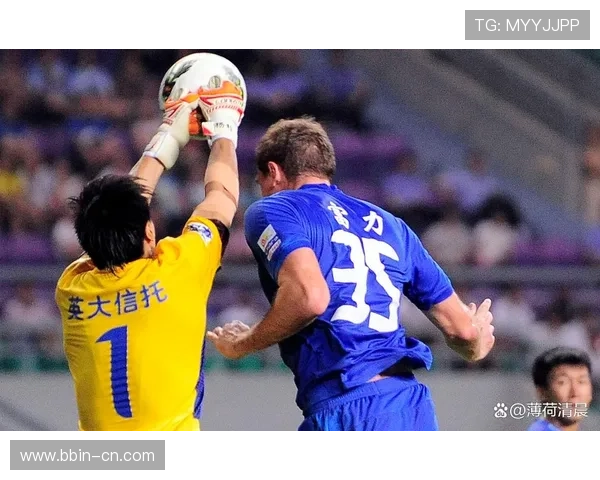 数据榜首被换下怒摔毛巾主帅回应太真实引发热议