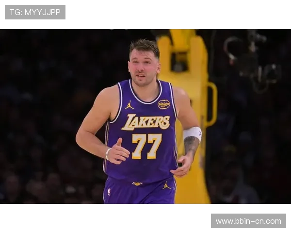 詹姆斯称东契奇提升自我实力让队友信心倍增