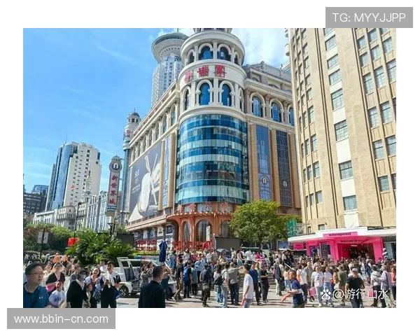 以君临国际为核心引领城市繁华新格局打造高端生活商业融合新地标